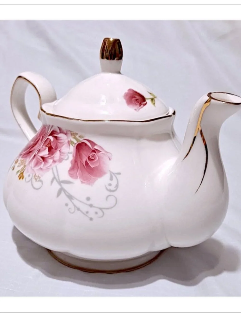 Jomop Pink Floral Ceramic Teapot w/ Lid Gold Trim 27 oz